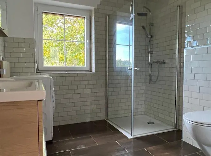 Melzower Waldhaus Montagewohnung * Melzow